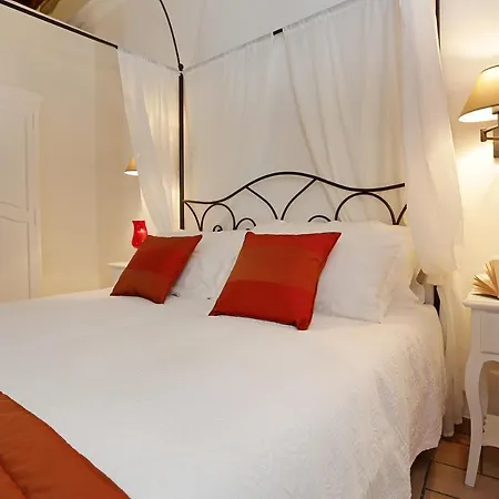 Madonna De' Monti 4*