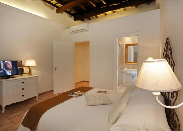 Madonna De' Monti Πανσιόν 4*